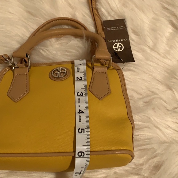 New Giani Bernini crossbody - Picture 6 of 7